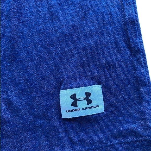 Under Armour Women's Short Sleeve Legacy East 33rd St. Crewneck. Size Medium - Picture 3 of 12